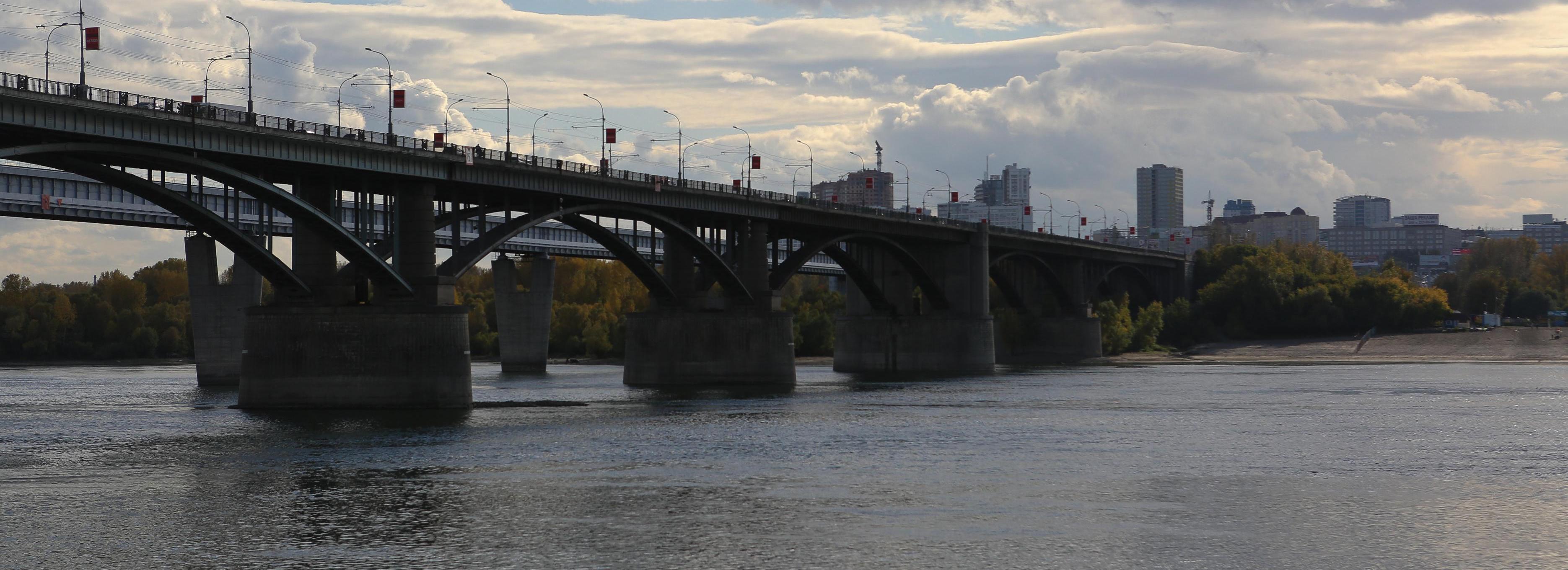 Две смотровые площадки появятся на Октябрьском мосту в Новосибирске