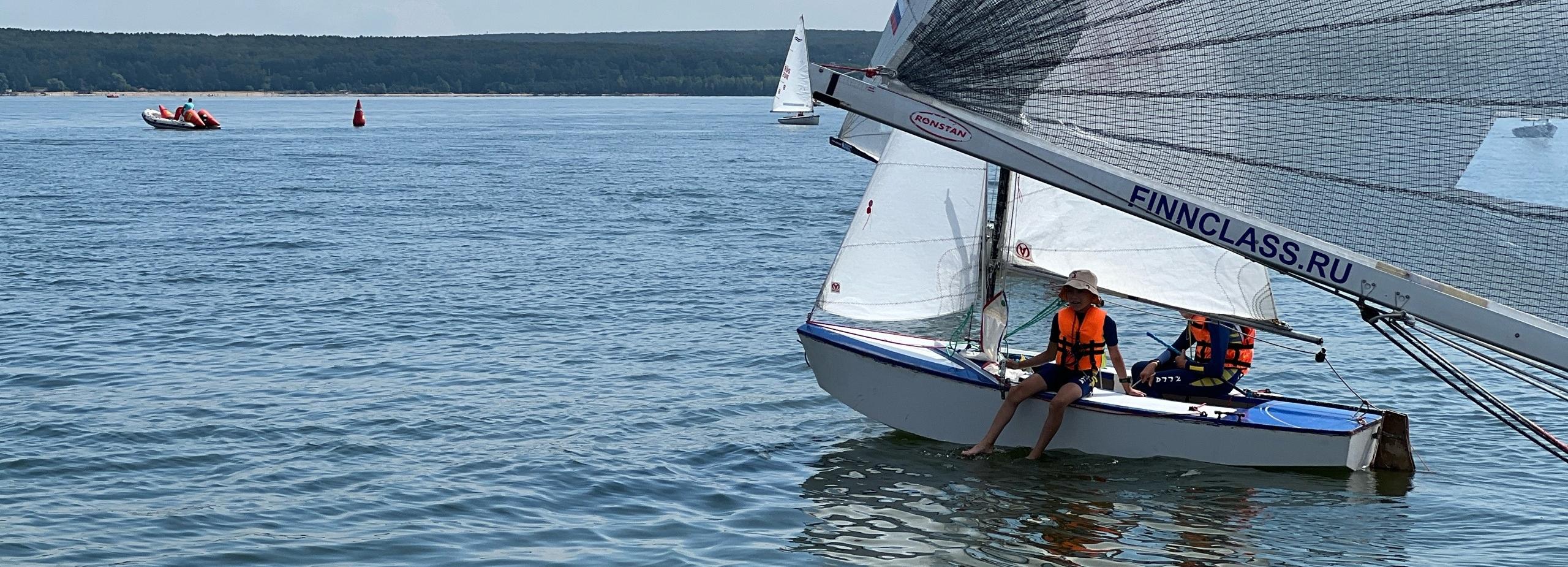 Штиль испортил первый день гонок на Сибирской парусной регате
