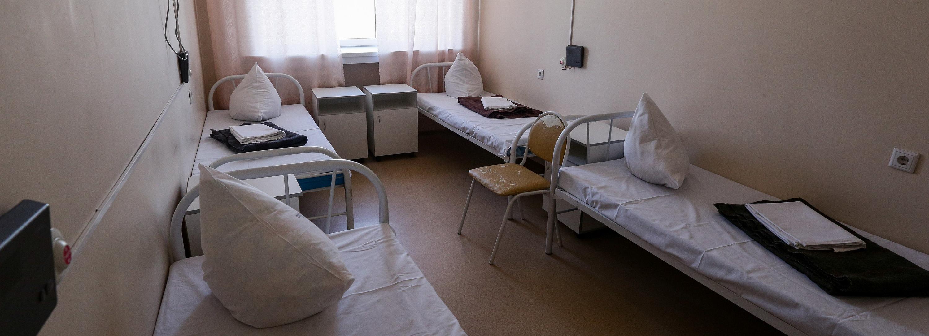 Семьи бойцов СВО смогут пройти врачей без очереди в Новосибирской области