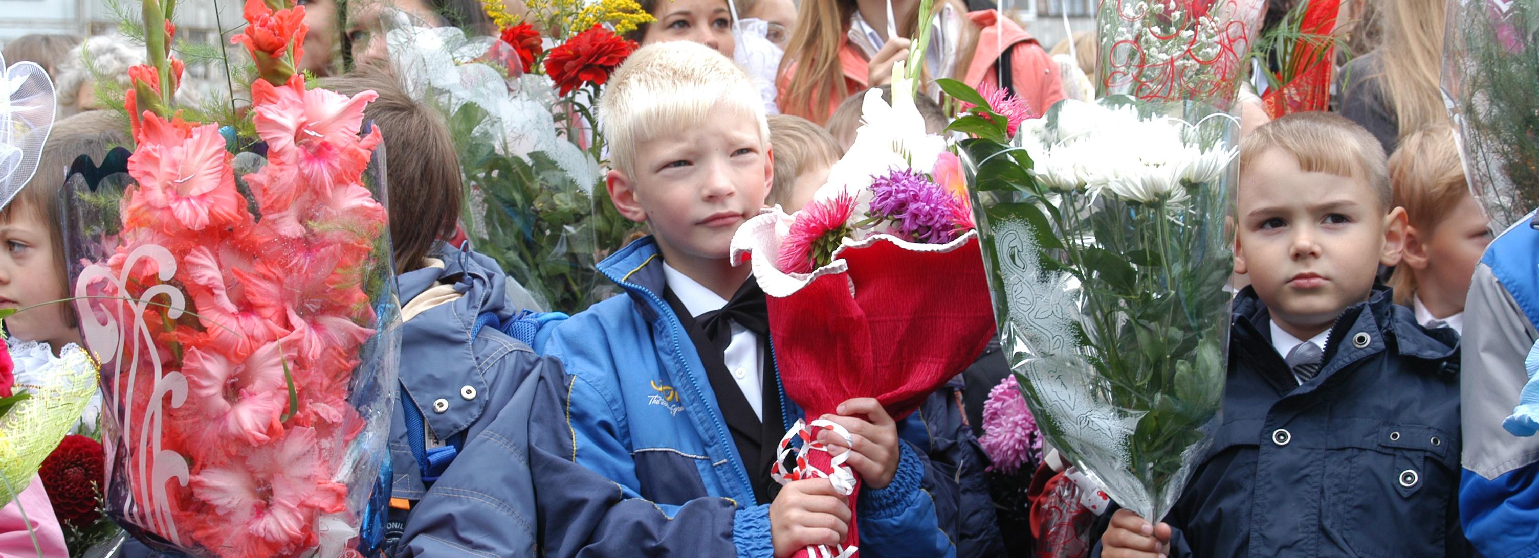 Новосибирцев зовут на всероссийскую акцию «Дети вместо цветов»