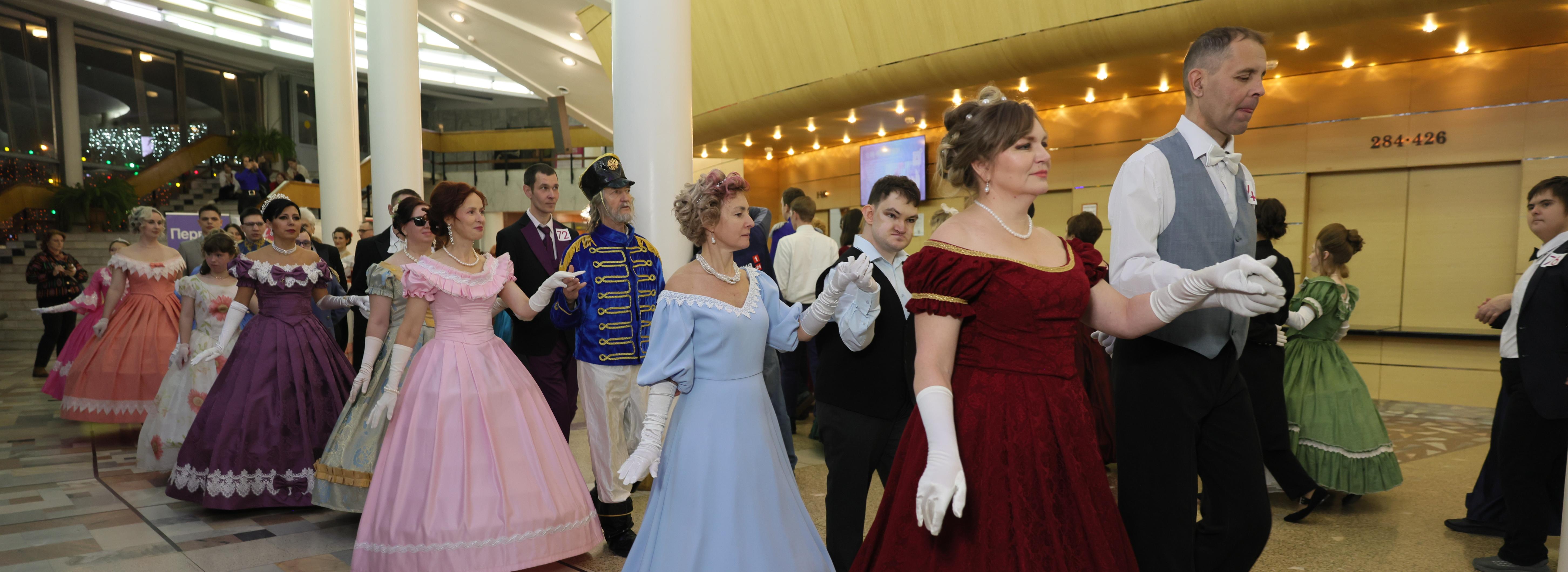 «Для искусства нет преград»: мэр Кудрявцев про инклюзивный бал в «Глобусе»