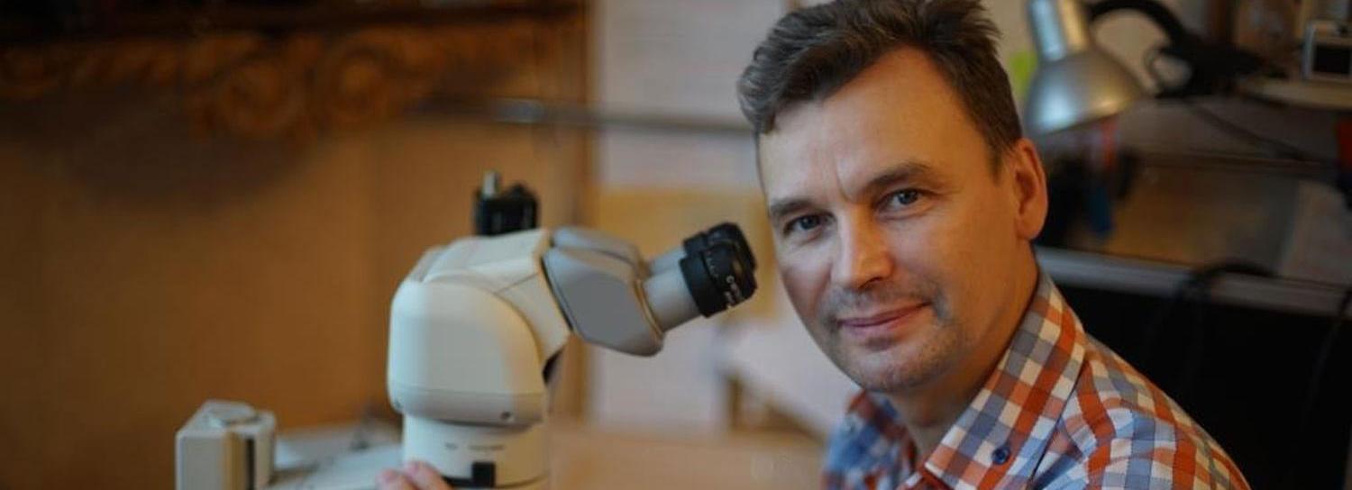 Самую маленькую матрёшку в России создал новосибирец