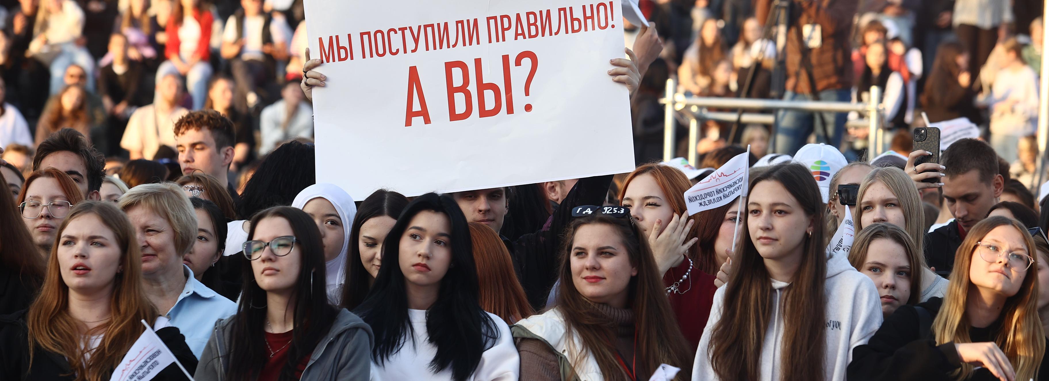 Мэр Кудрявцев поздравил первокурсников Новосибирска с новым этапом жизни