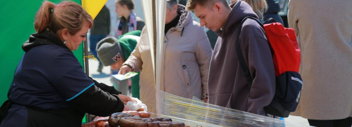 Предпринимателей зовут на ярмарку в Калининском районе