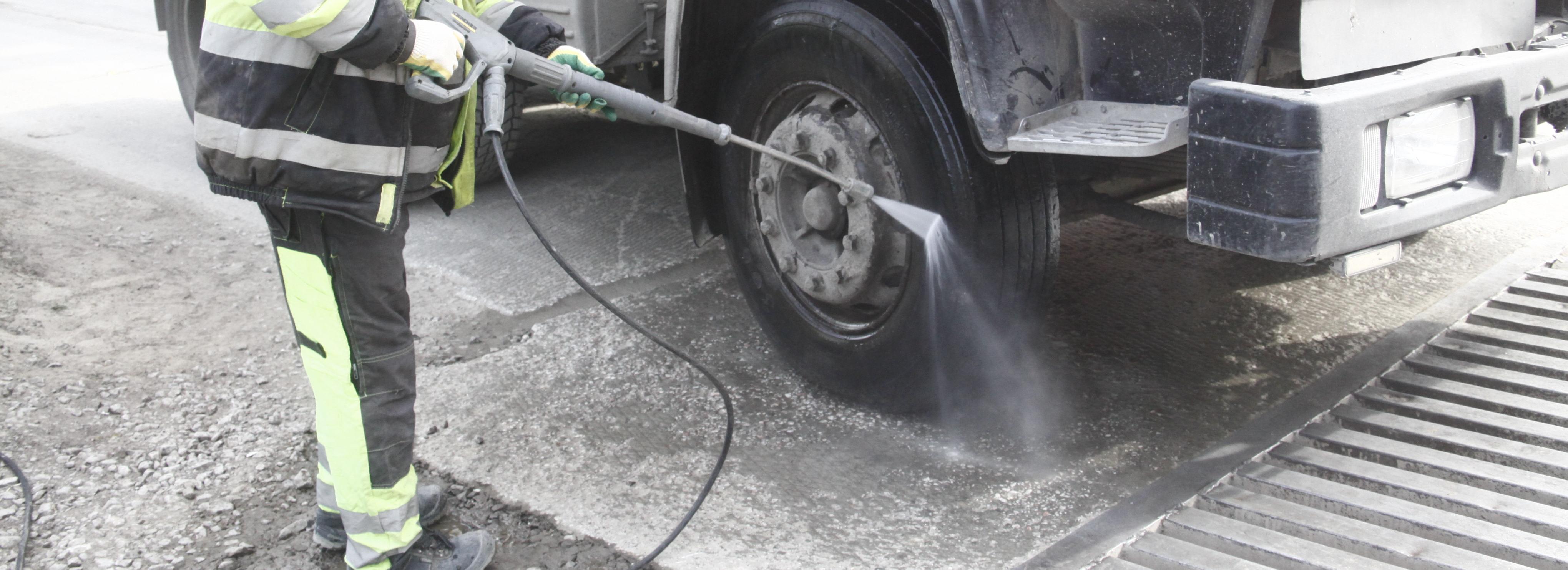 Контроль за немытыми колёсами усилят по требованию мэра Кудрявцева