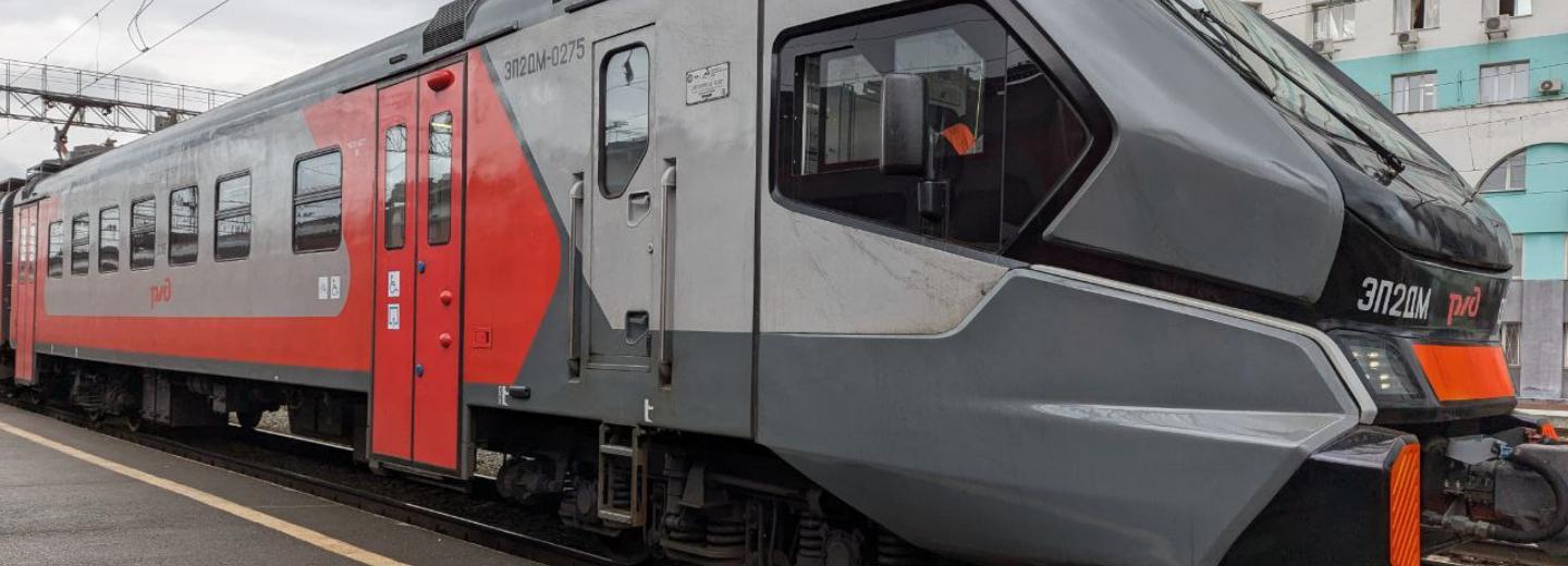 Новый электропоезд из 10 вагонов вышел на маршрут в Новосибирской области