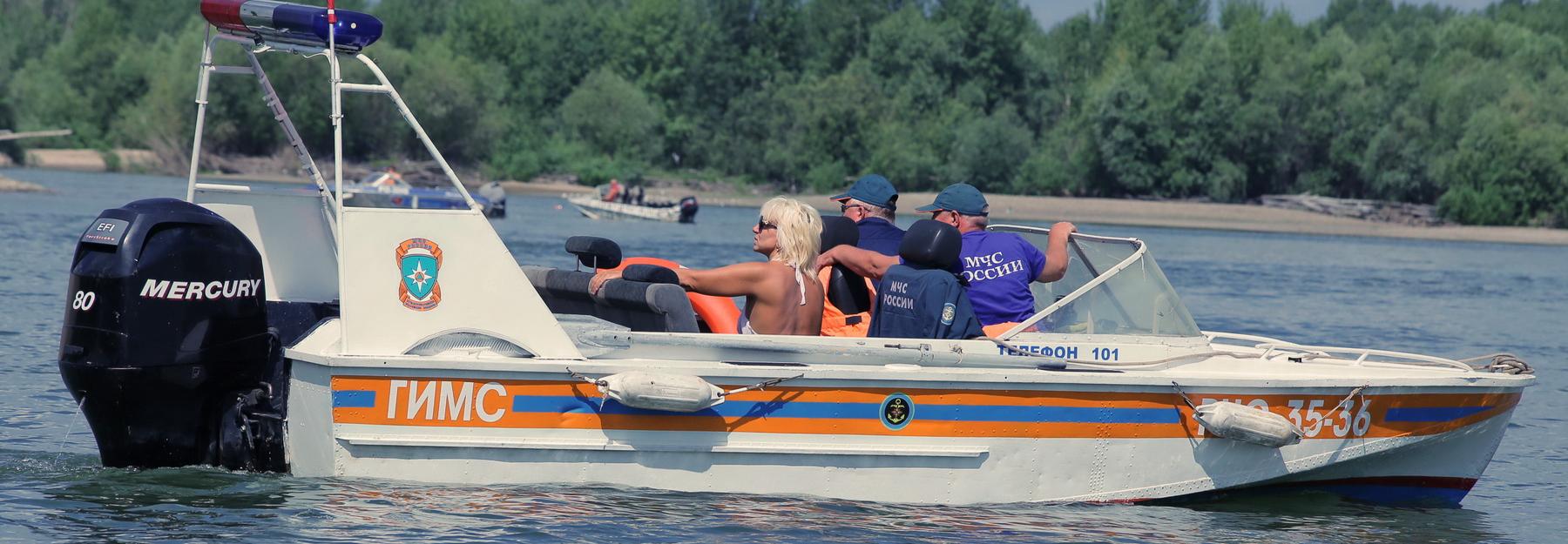 Плывите по течению: как не утонуть во время купания в реке