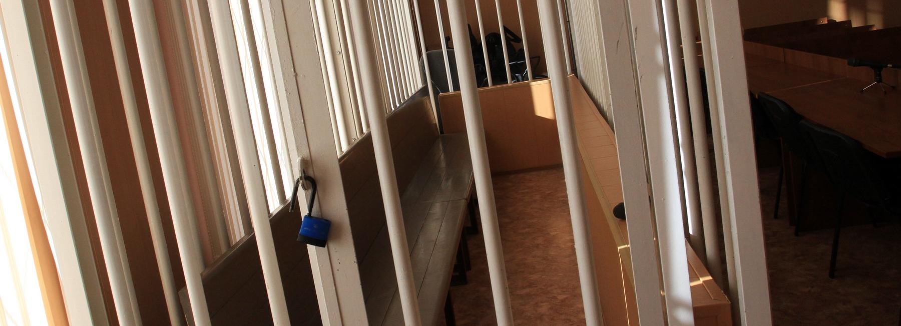 В Новосибирске экс-прокурору Бушмакину дали четыре года за взятку