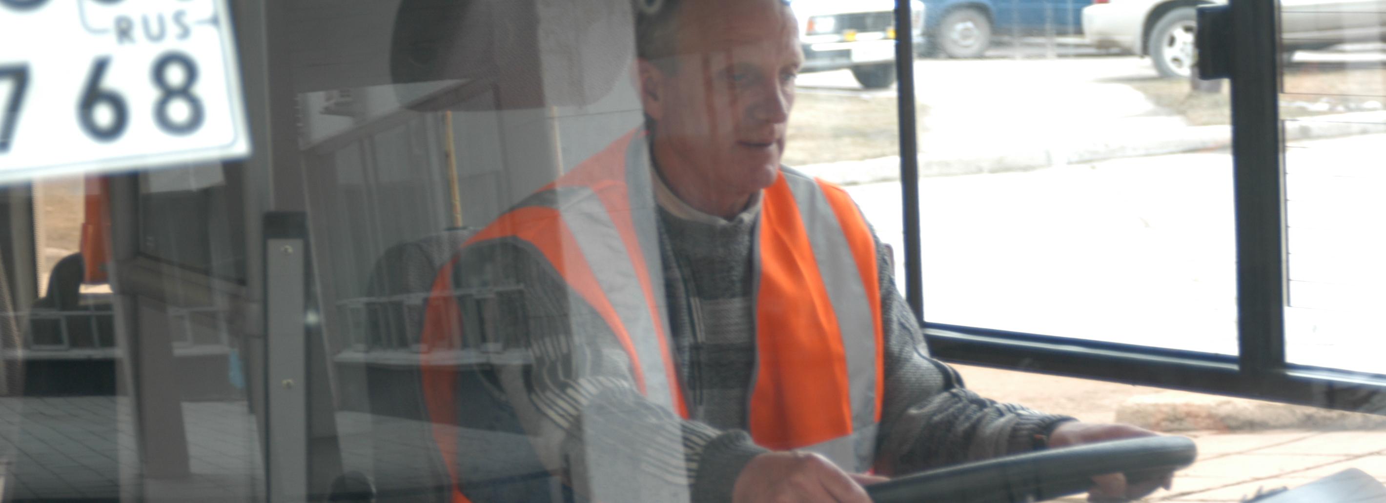 Шесть автобусов пустят в объезд субботней ярмарки на Маркса