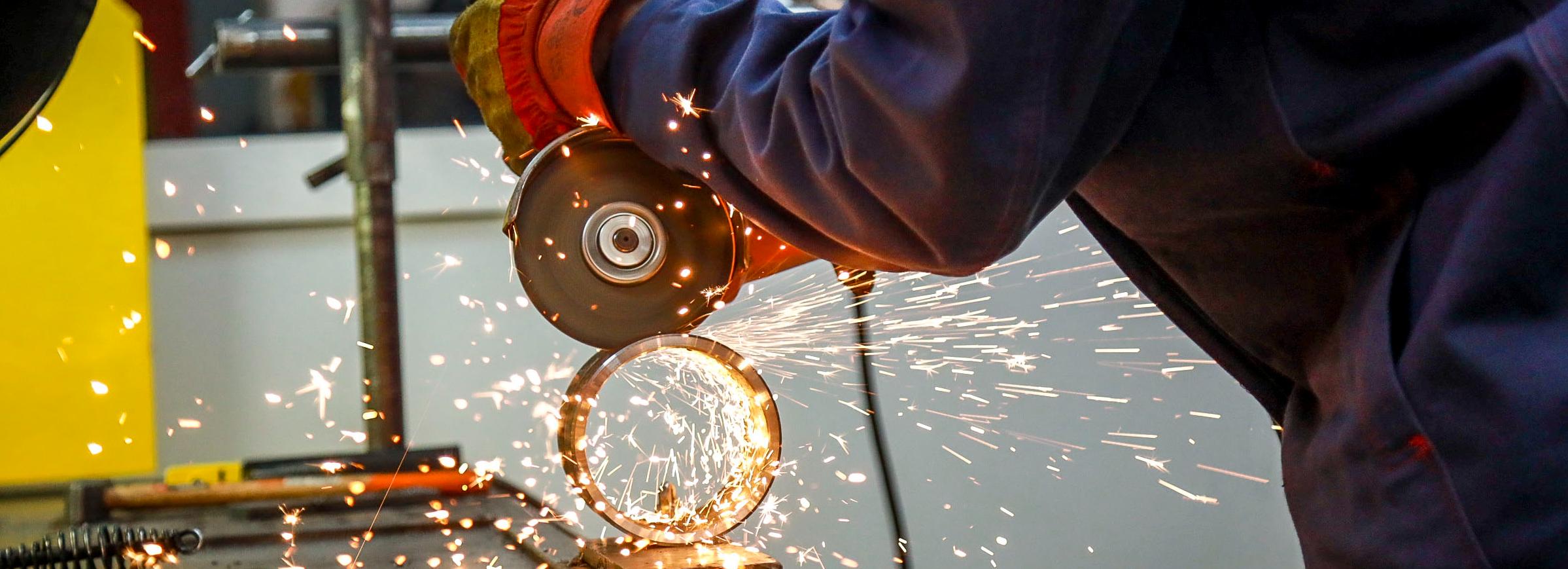 Лучших сварщиков выбирают по стыковым швам в Новосибирске