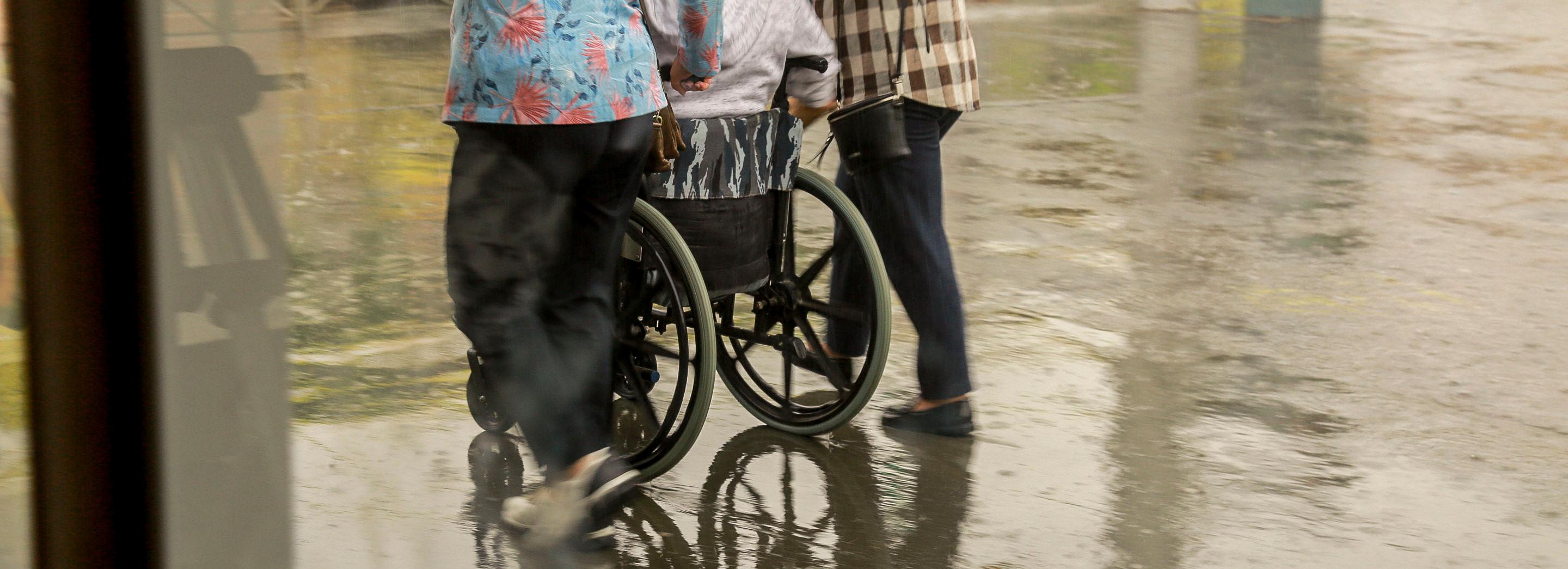 Подъёмную платформу для инвалидов у «Гагаринской» готовят к запуску