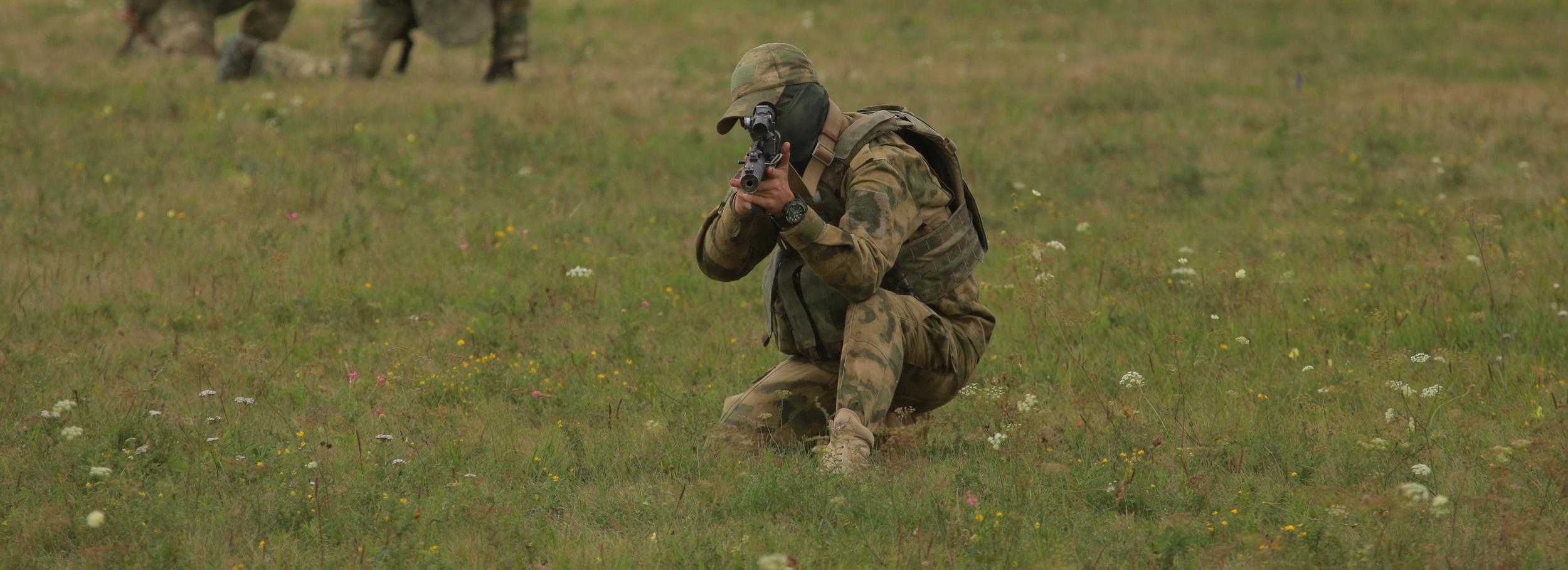 Новосибирцев научат устраивать засады на курсах военной подготовки