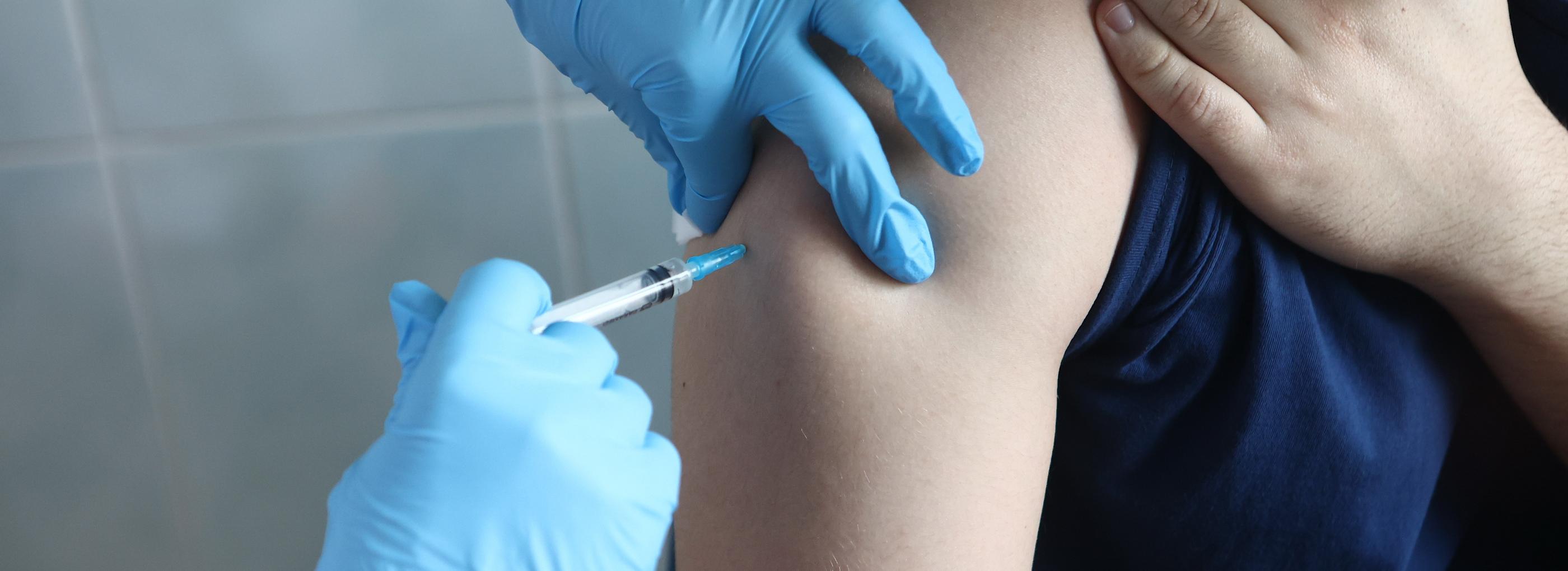 Прививки радикально снизили заболеваемость острой формой гепатита В