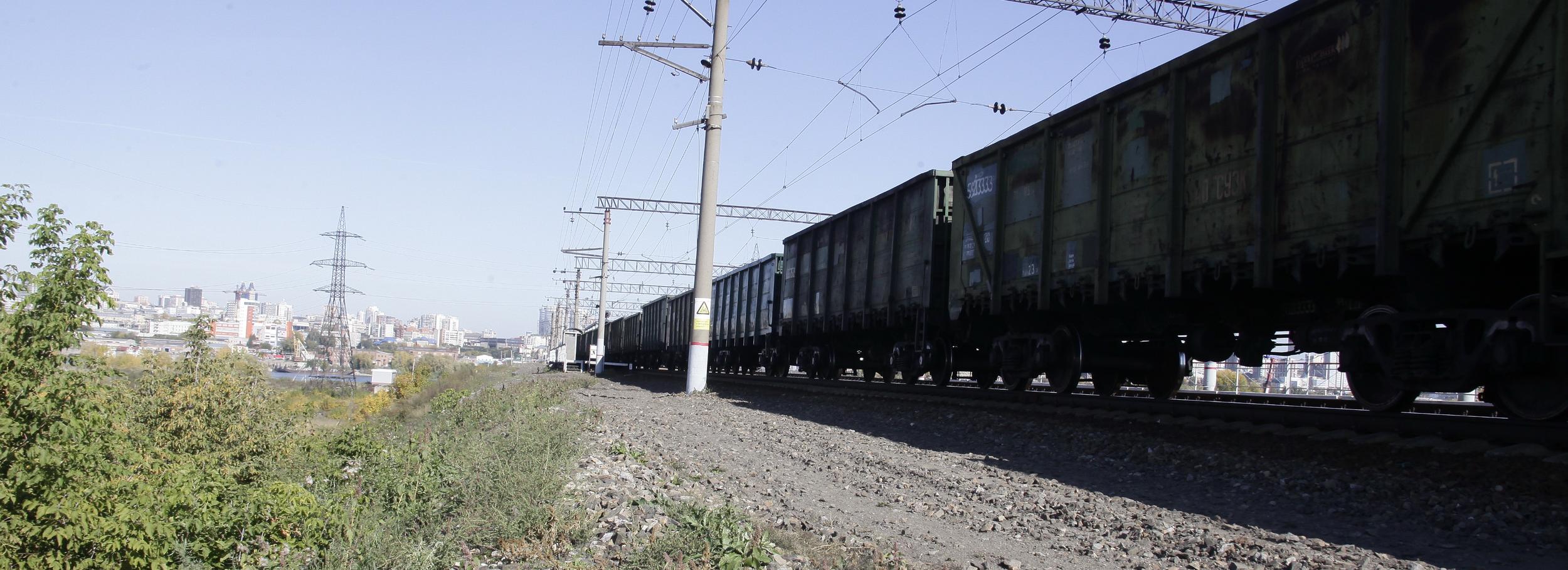 Shot: поджог релейного шкафа на полчаса задержал поезда в Новосибирске