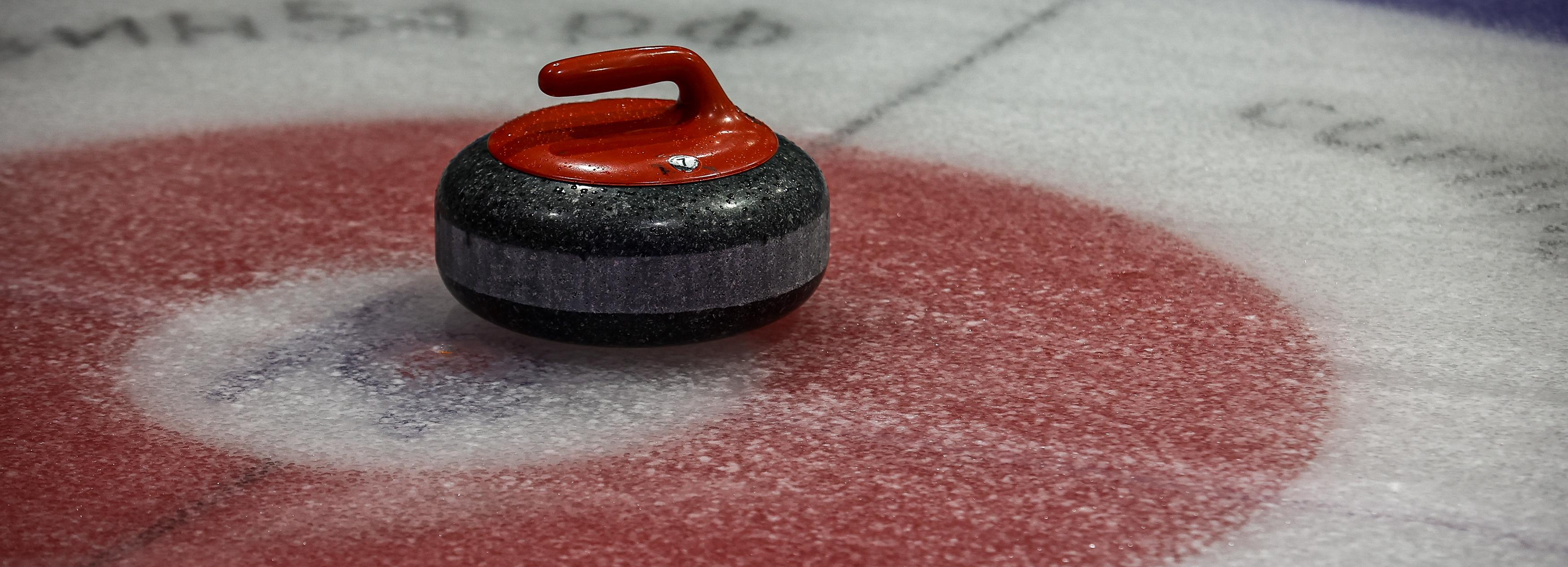 16 смешанных команд приехали на Кубок России по кёрлингу в Новосибирск