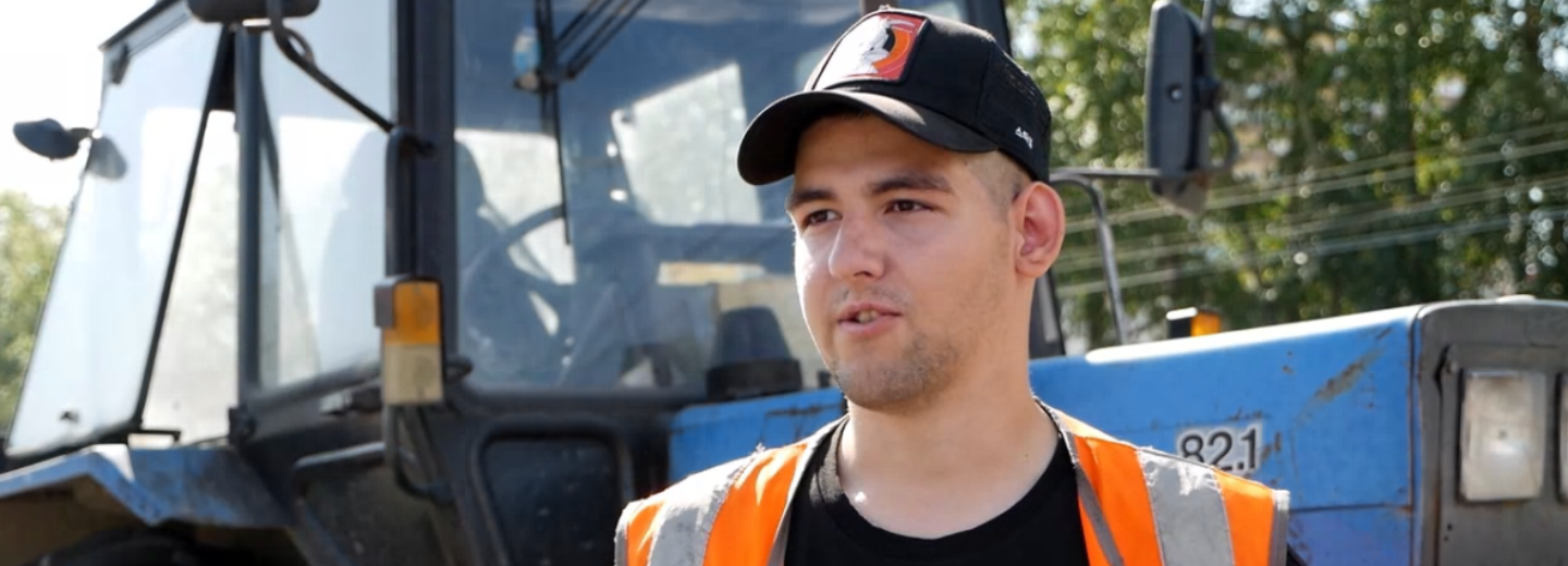 Карьера в ДЭУ: выпускники колледжа осваивают новую технику