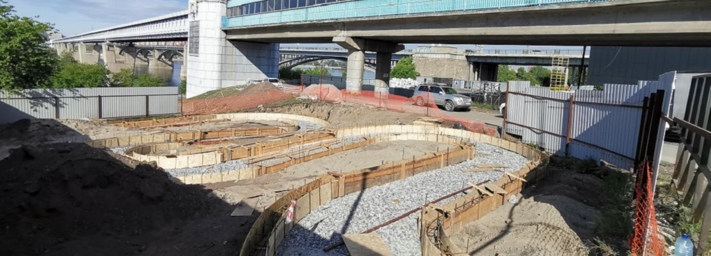 На Михайловской набережной спустя два года начали восстанавливать пандус