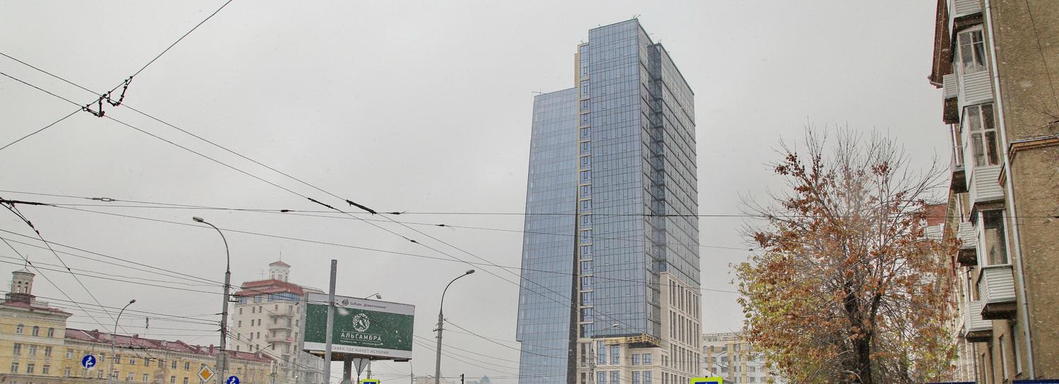 В новостройке на площади Кондратюка сдают квартиру за 120 000 в месяц