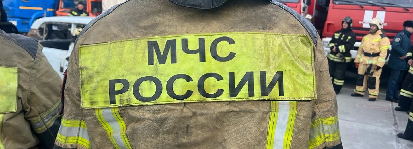 Соревнования МЧС: спасатели вызволили своих коллег из старенькой «Лады»