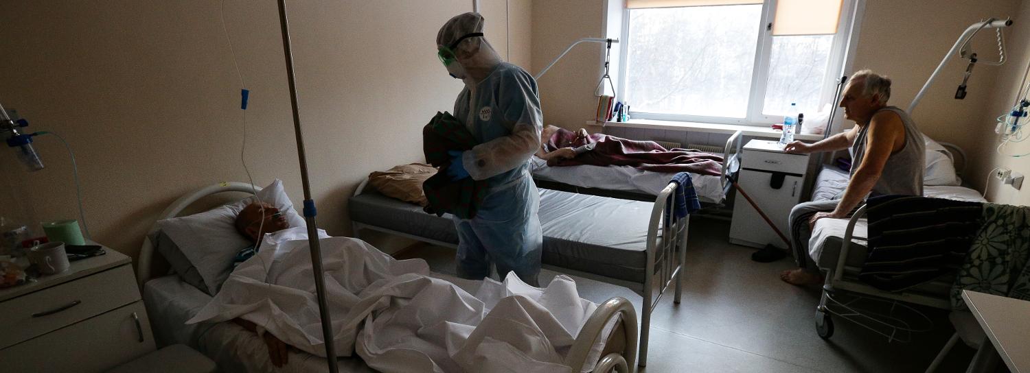 В ковидных госпиталях Новосибирской области занято уже 3610 коек