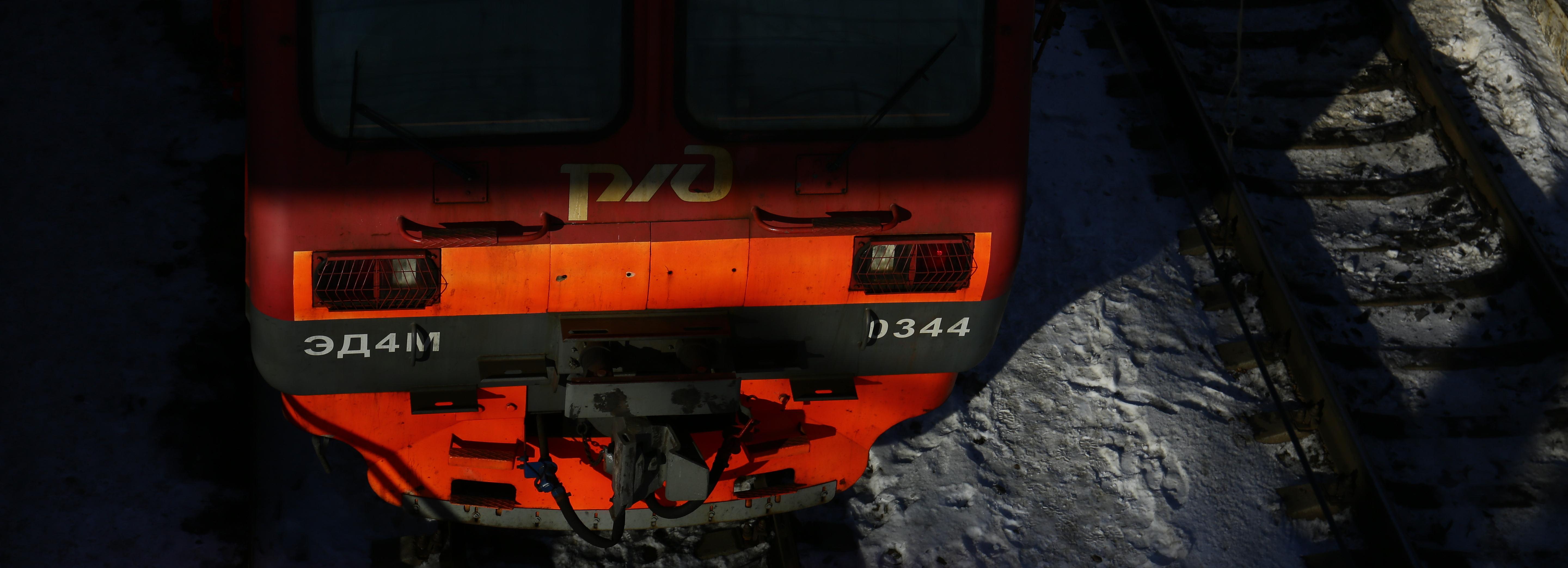 Электричка сбила пьяного 50-летнего мужчину в Новосибирске