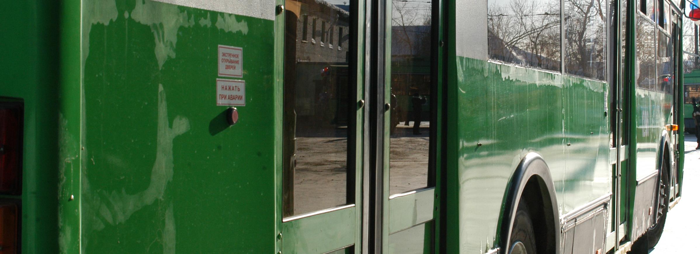 Троллейбус №29 возвращается на свой маршрут в Новосибирске