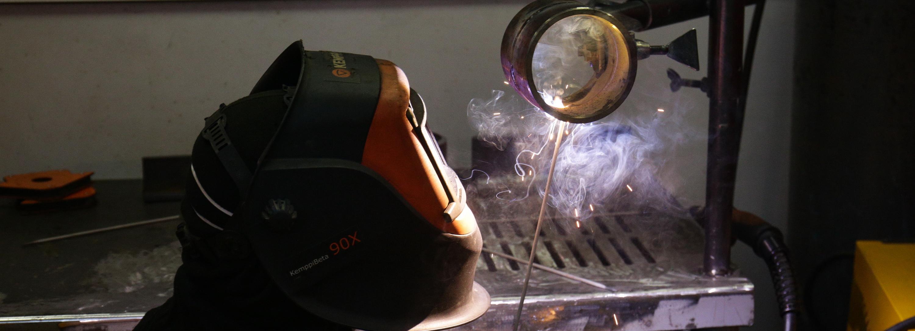 Самые красивые швы попали под молот в соревнованиях сварщиков