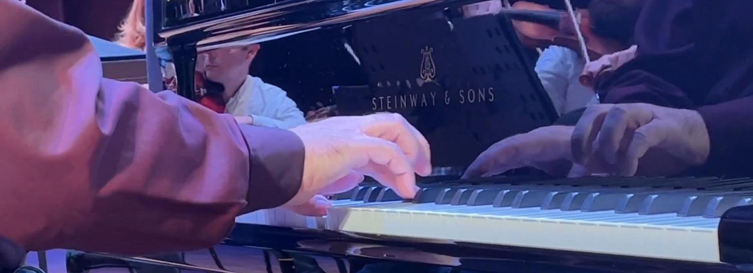 Известный пианист Даниил Крамер сыграет новосибирцам «НеДжаз»