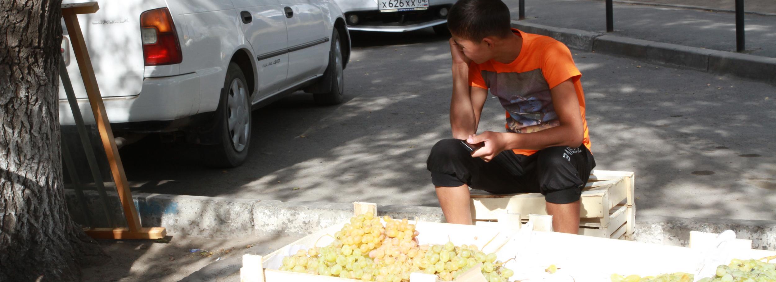 Торговцы с улицы Хилокской бросились бежать при виде работников мэрии