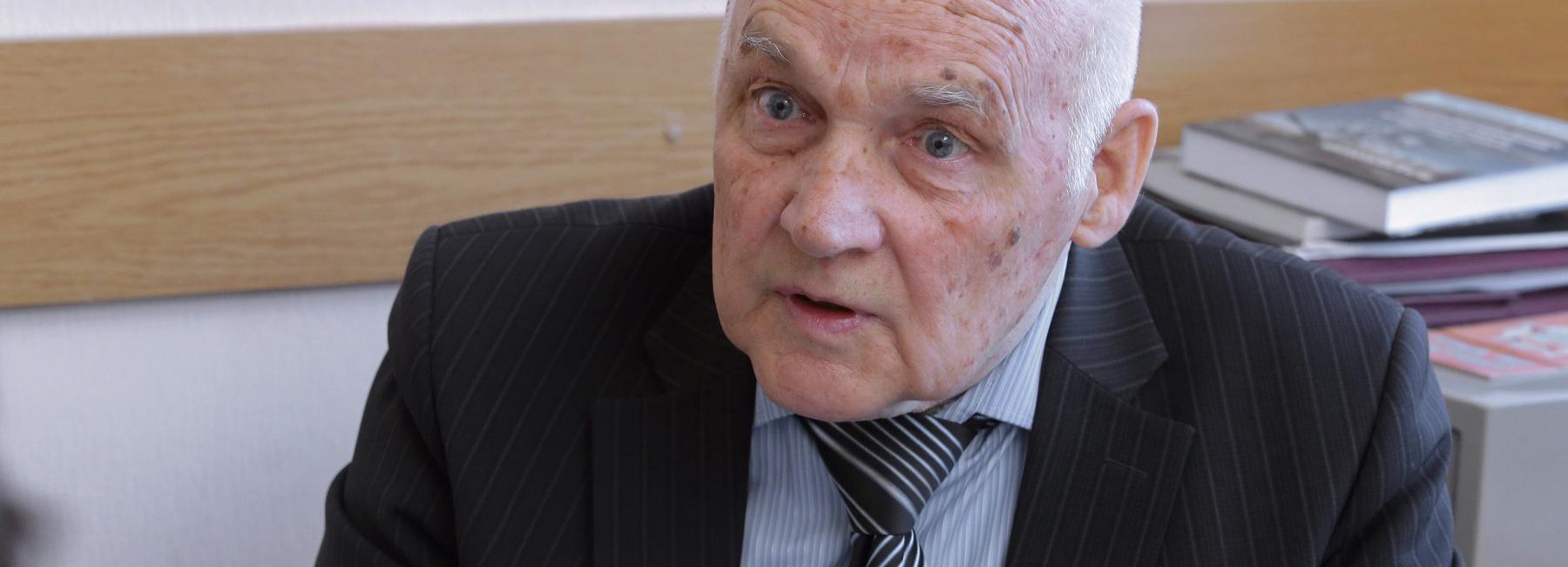 Новосибирцы о вакцинации: мнение главы совета ветеранов Владимира Полещука