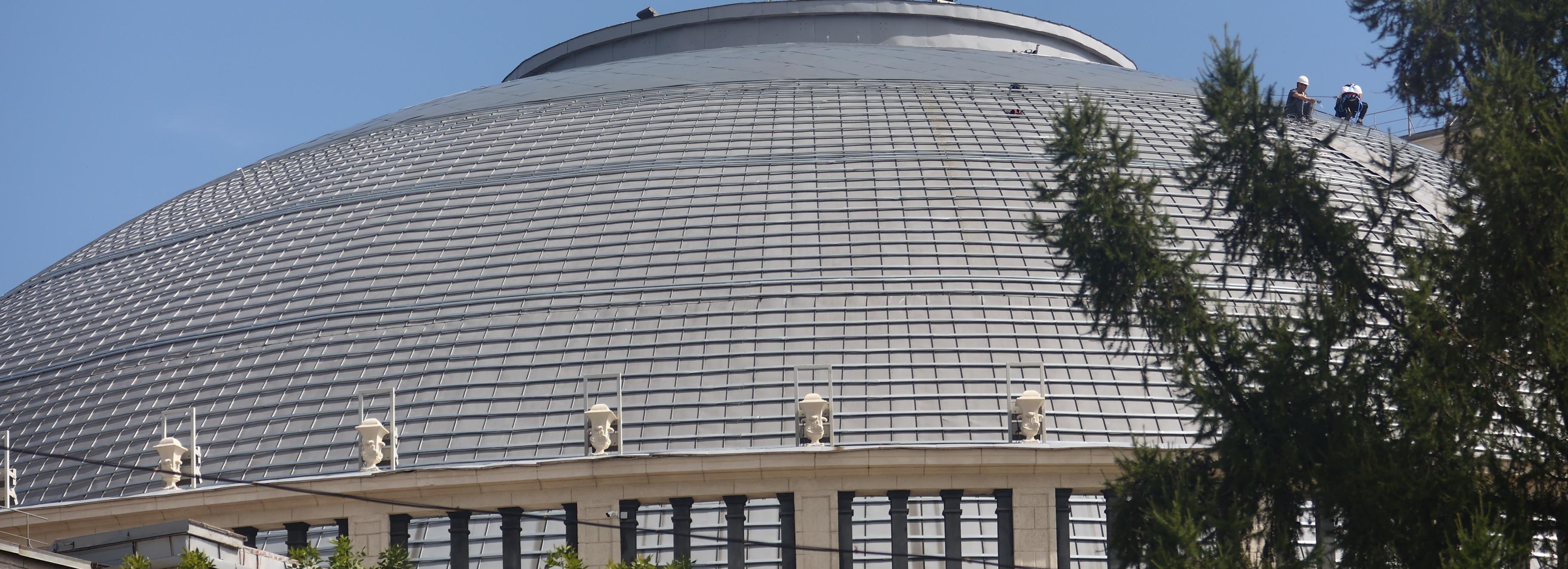 Ремонт купола новосибирского оперного театра вышел на новый этап