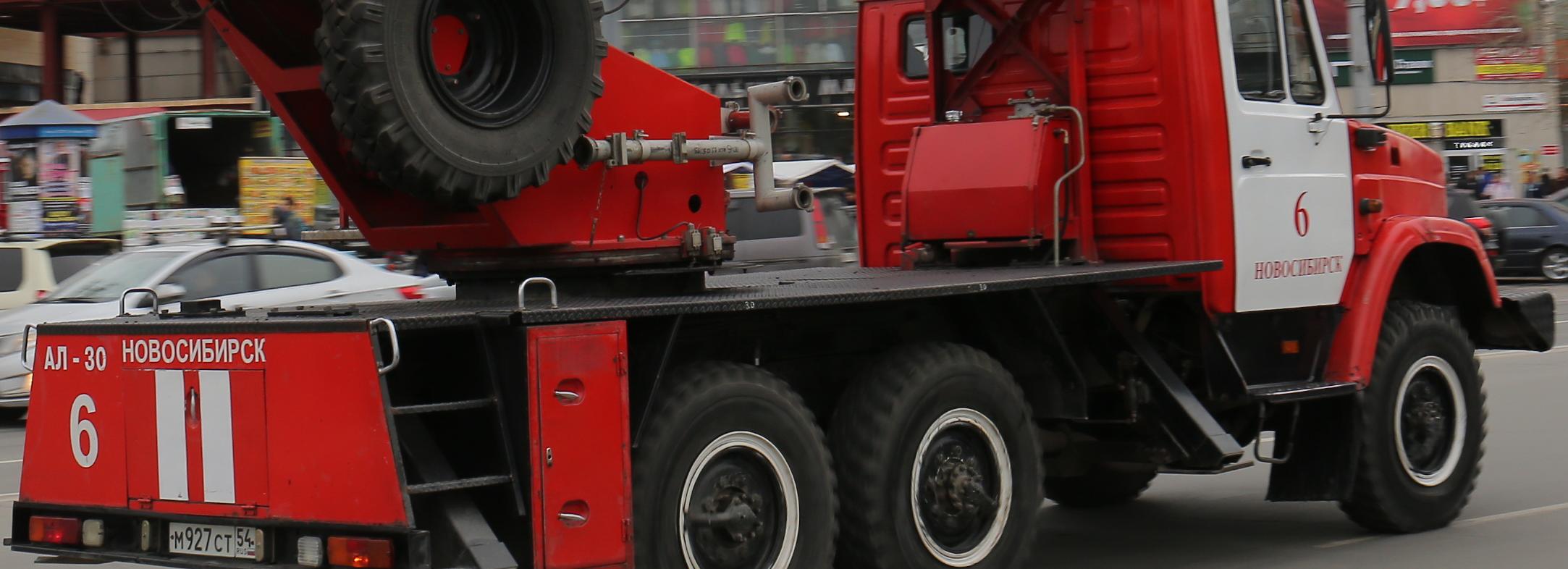 За неделю в Новосибирске потушили 35 пожаров: погиб человек в автомобиле