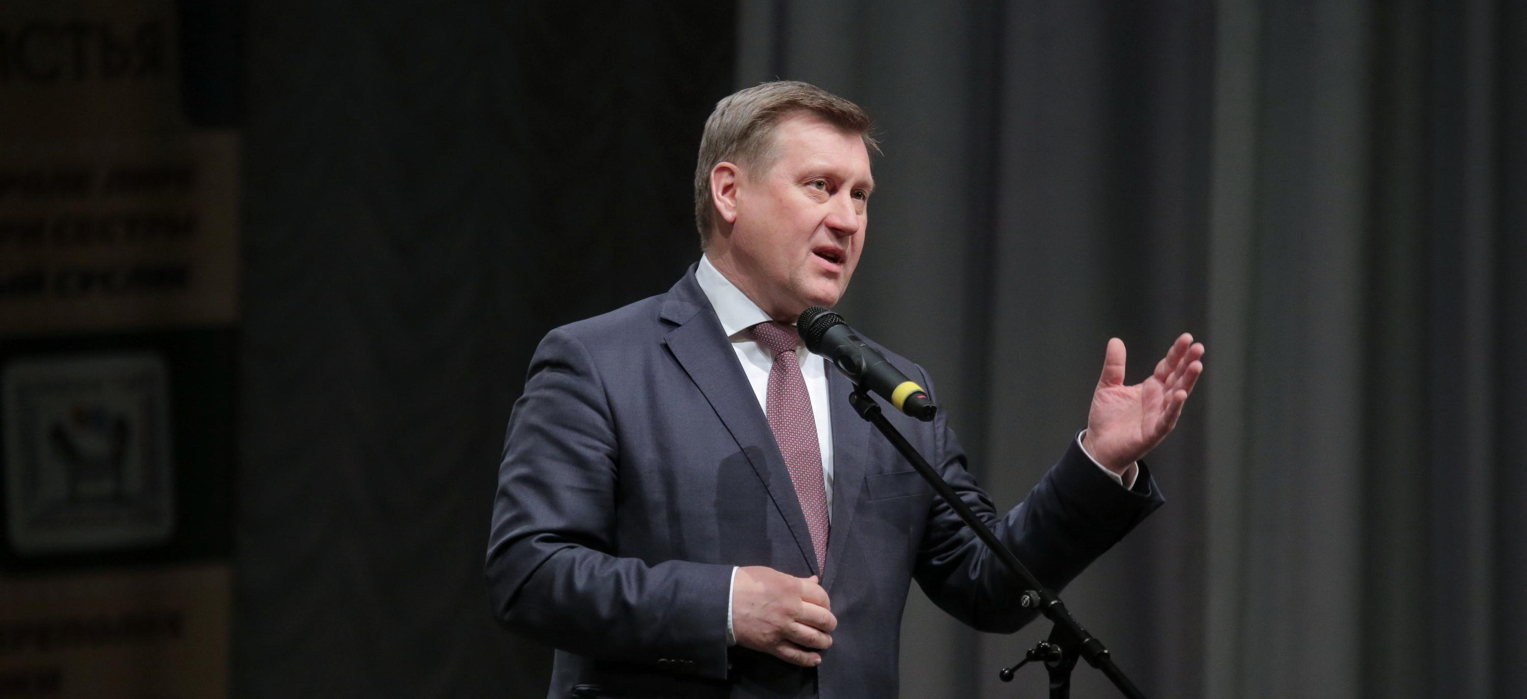 Мэр Локоть поздравляет новосибирцев с 85-летием области