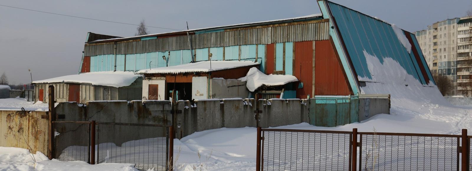 Мэрия Новосибирска продаст с молотка недостроенный спорткомплекс на МЖК