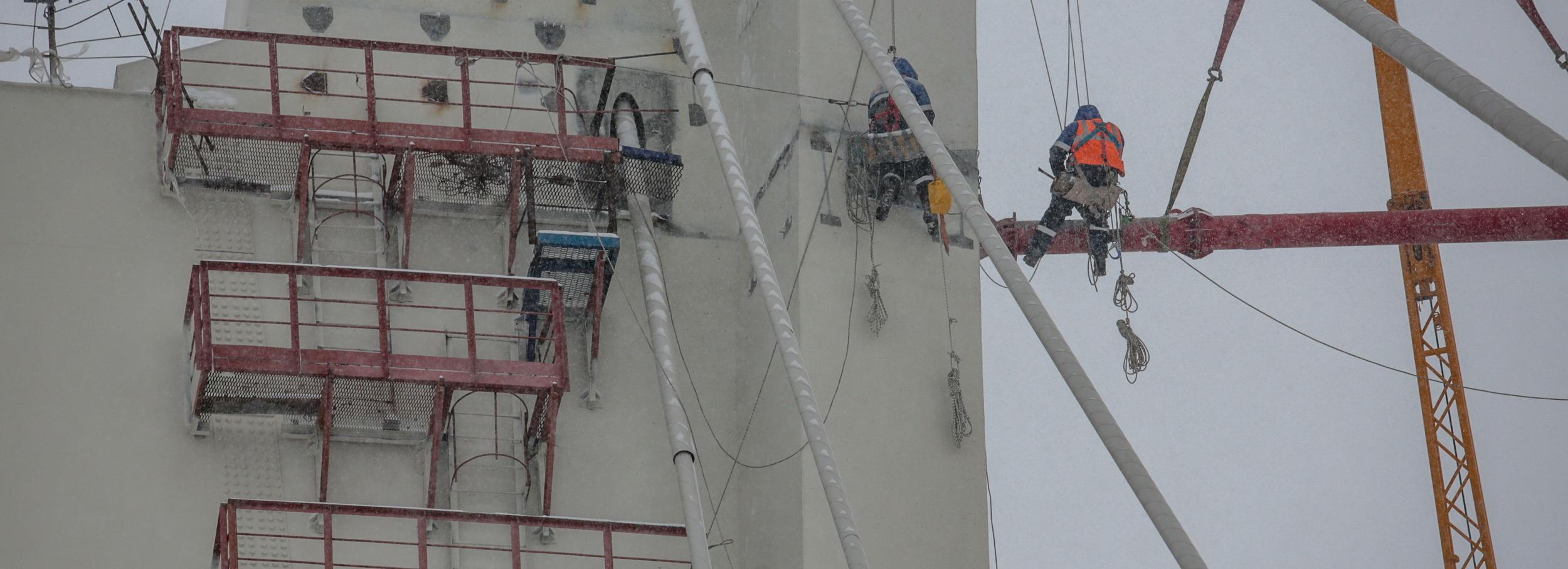 Более 300 работников строят четвёртый мост в Новосибирске