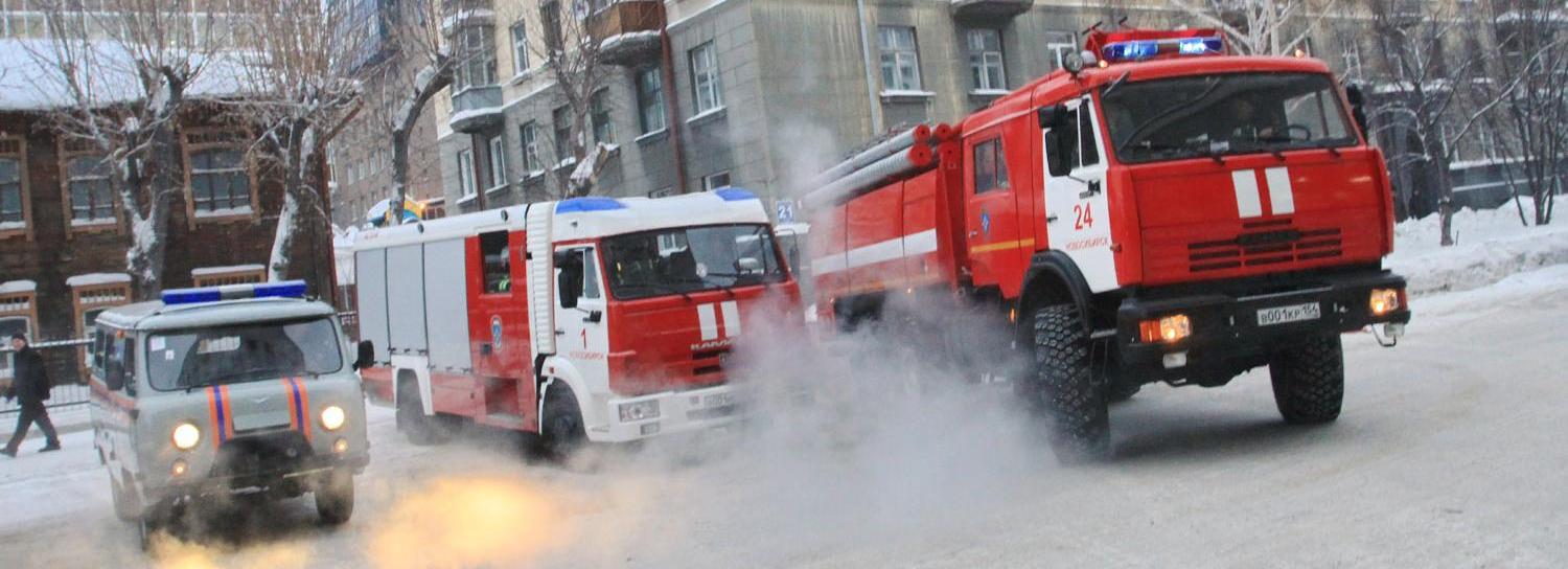 Четверо погибли при пожаре в гаражном комплексе в Новосибирске