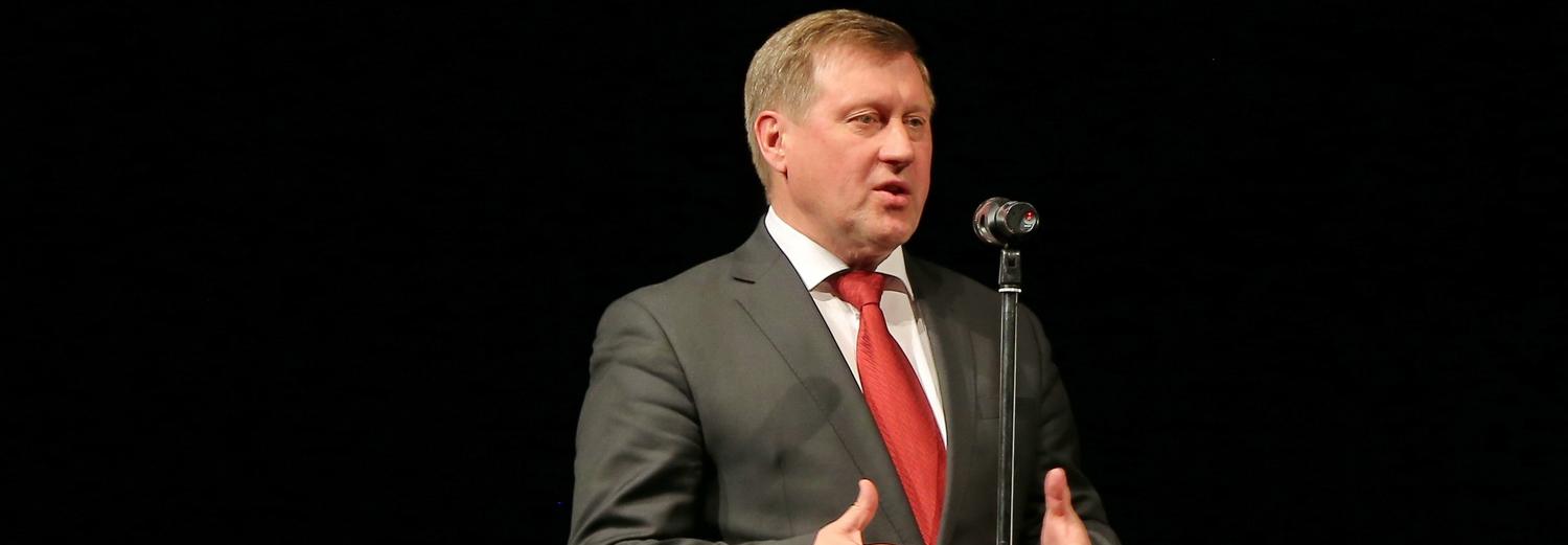 Мэр Локоть отчитывается перед общественностью — смотрите прямую трансляцию