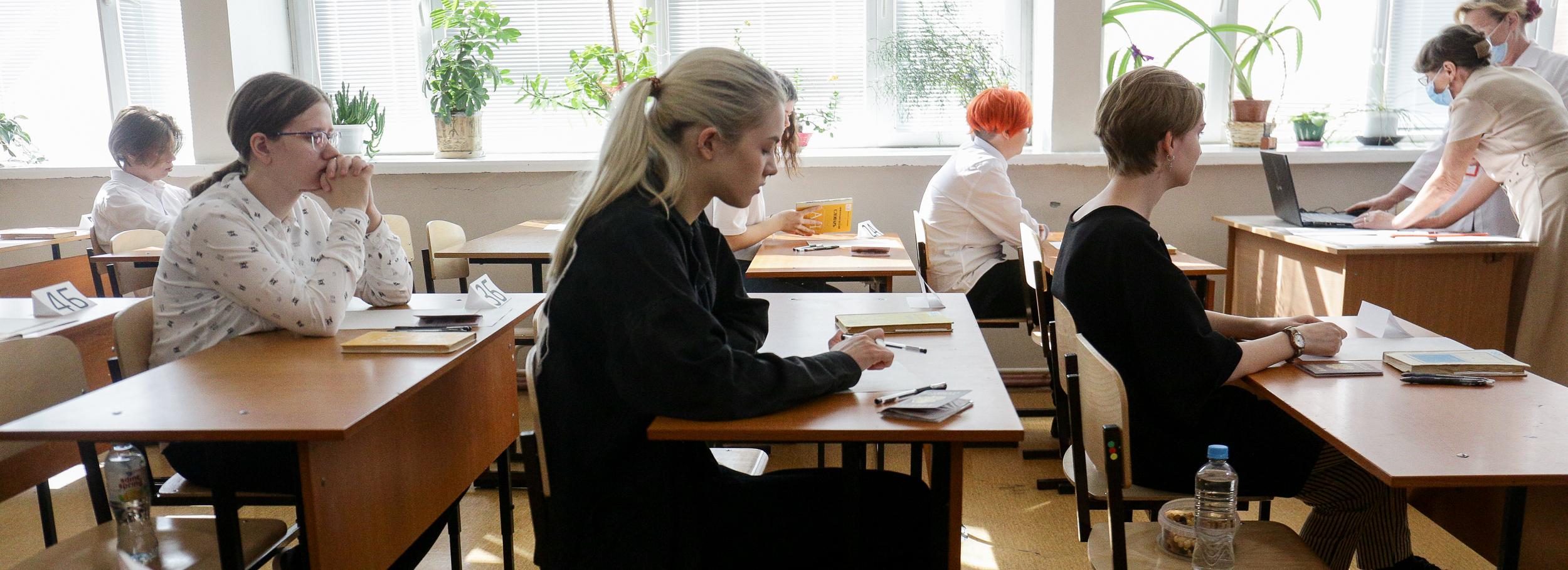 ЕГЭ на 100 баллов сдали 84 выпускника в Новосибирской области