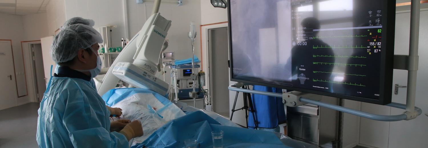 В сосудистых центрах Новосибирска операции проводят за 20 минут