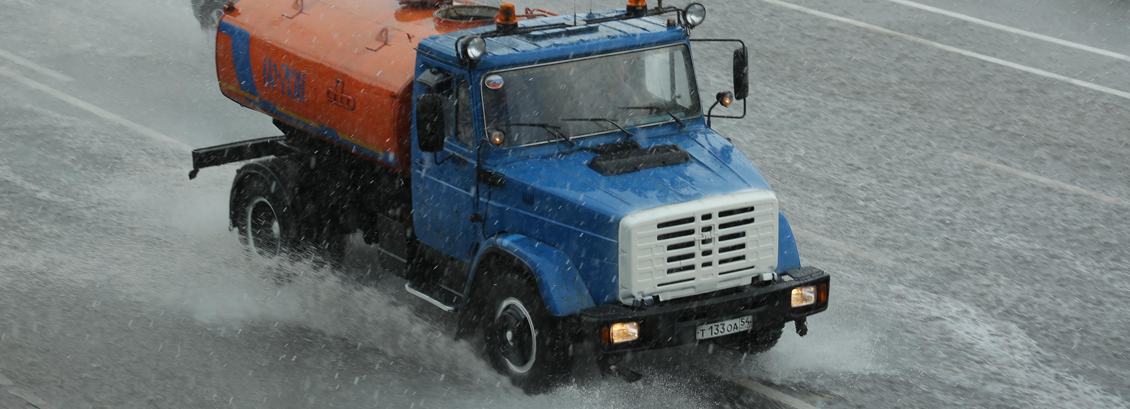 Режим ЧС вводят из-за липкой почвы в Новосибирской области