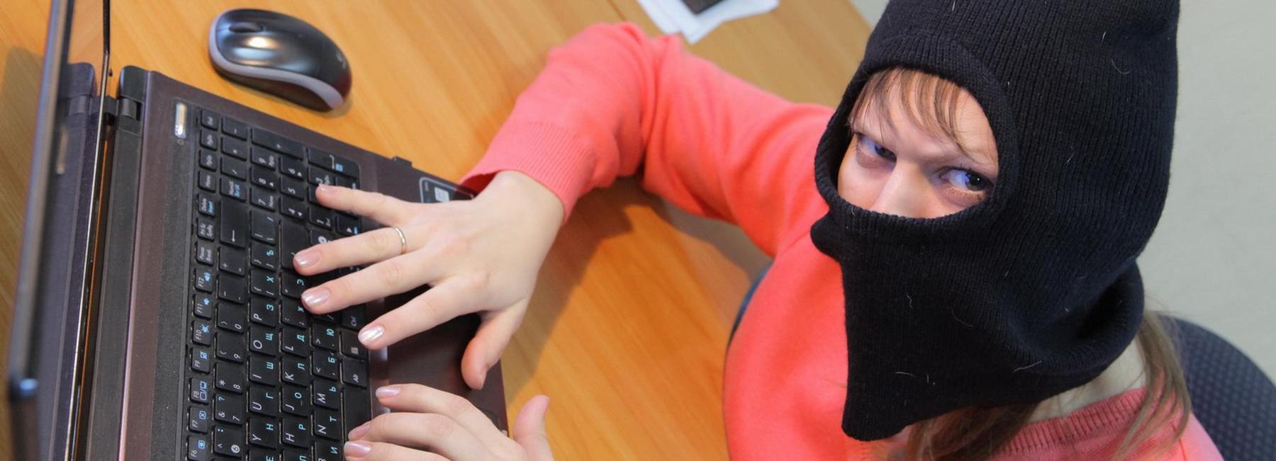 Неизвестные попросили миллион за разминирование новосибирской гимназии