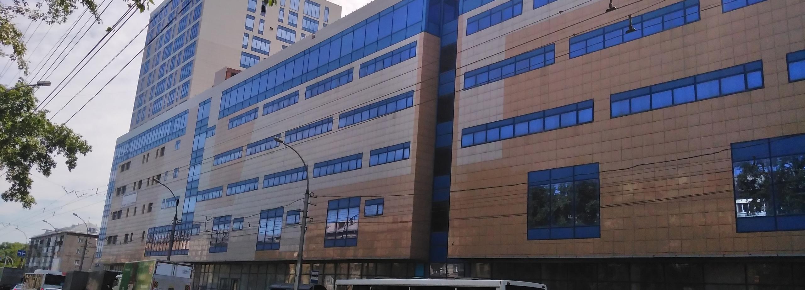 В Новосибирске могут снести огромный ТЦ-долгострой на площади Маркса