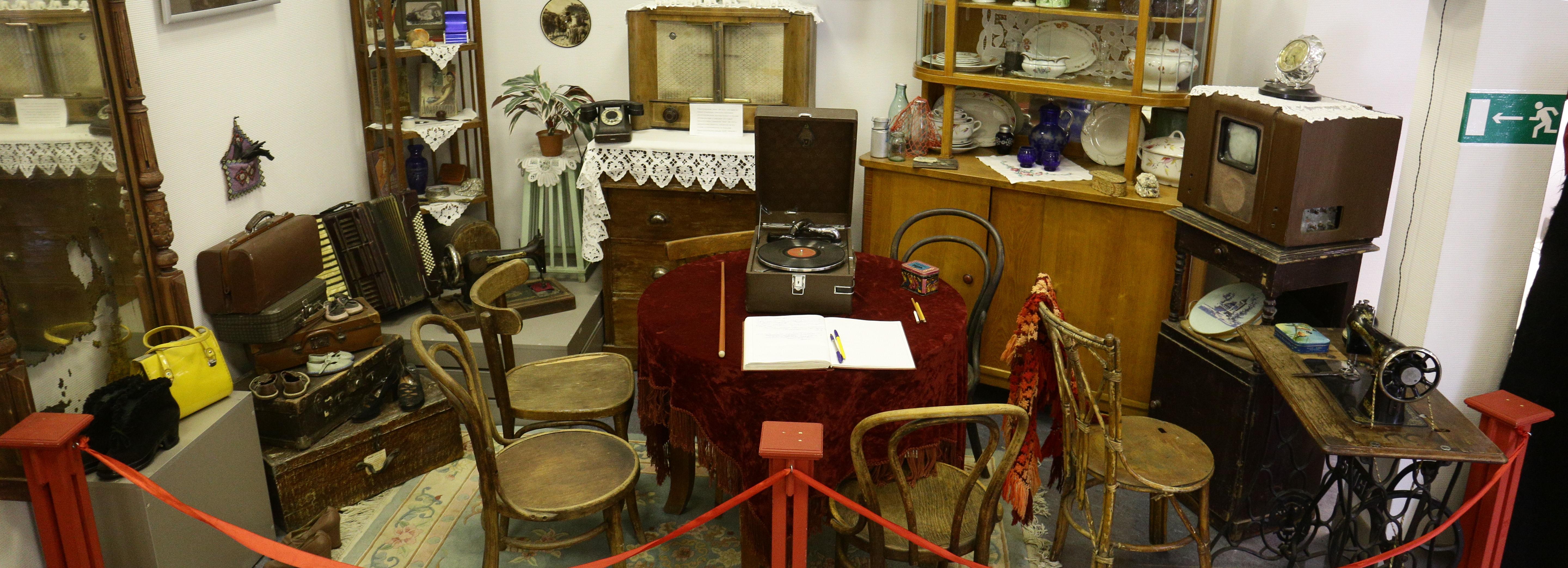 Музей моих друзей: как винно-водочный магазин наполнился экспонатами