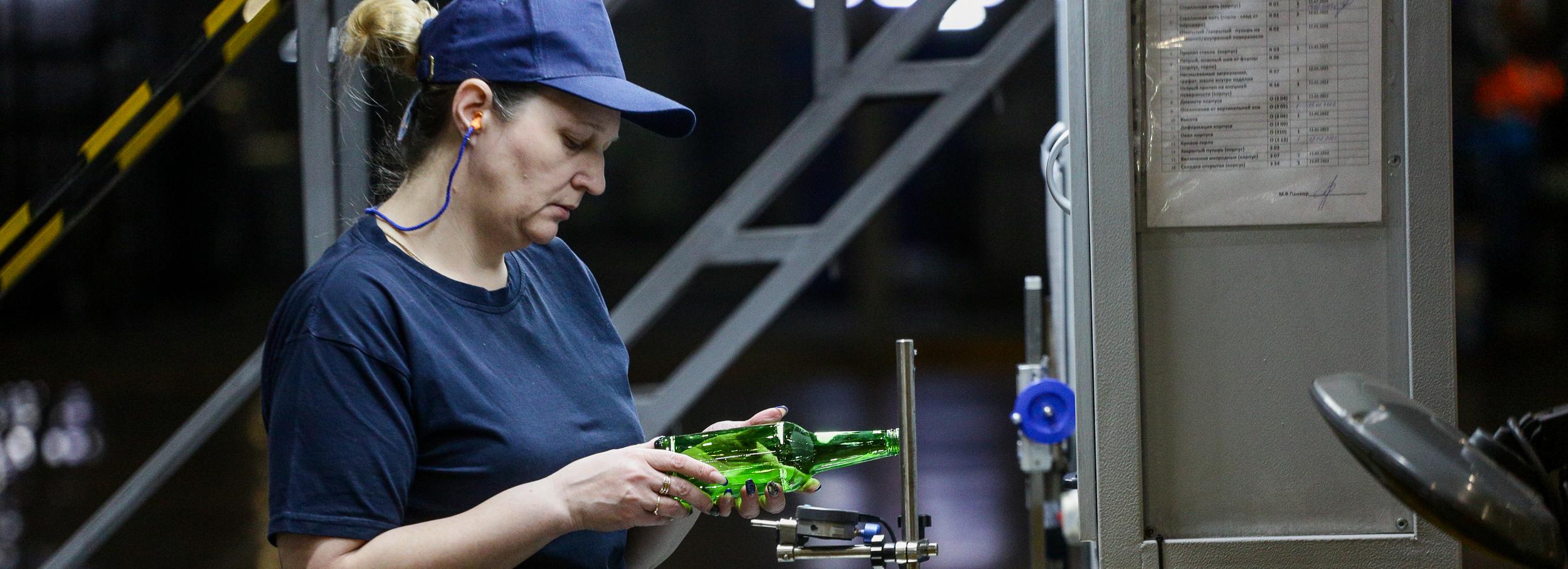 От осколков к бутылкам: как делают стекло в Новосибирске