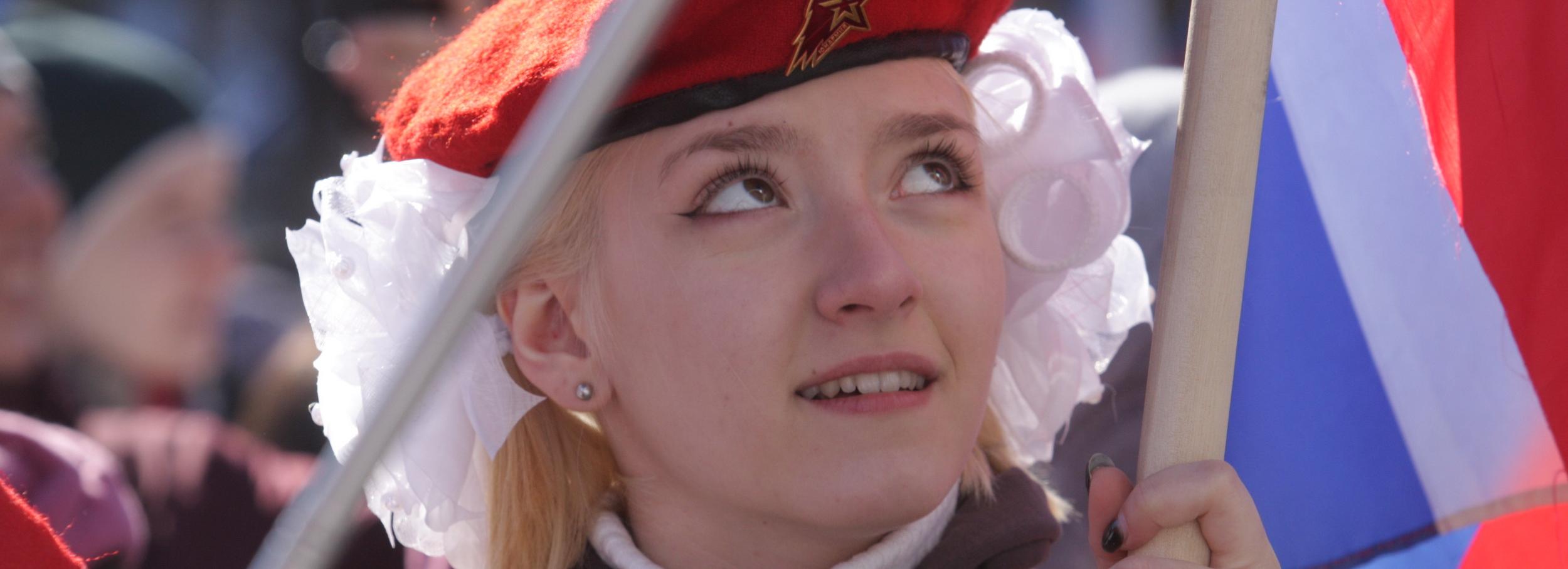 Новосибирцы собрались в Центральном парке в честь воссоединения с Крымом