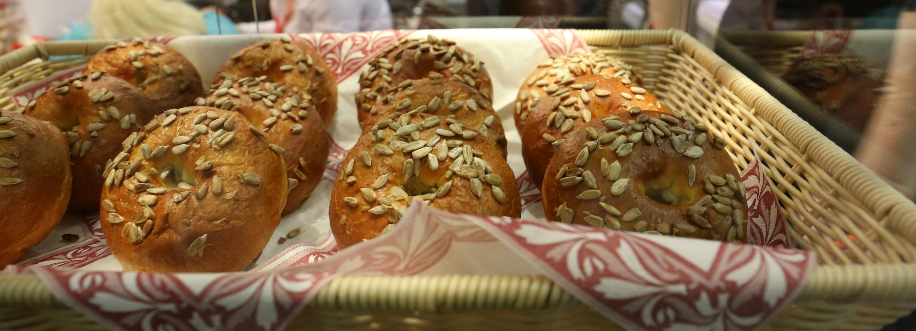 В Новосибирске скинут цены на печенье и булочки