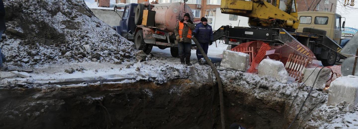 Улицу Романова в центре Новосибирска сузили на 2,5 метра