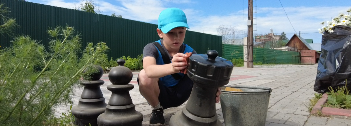 Каникулы с пользой: как дети помогают ТОСу преображать район Телецентра