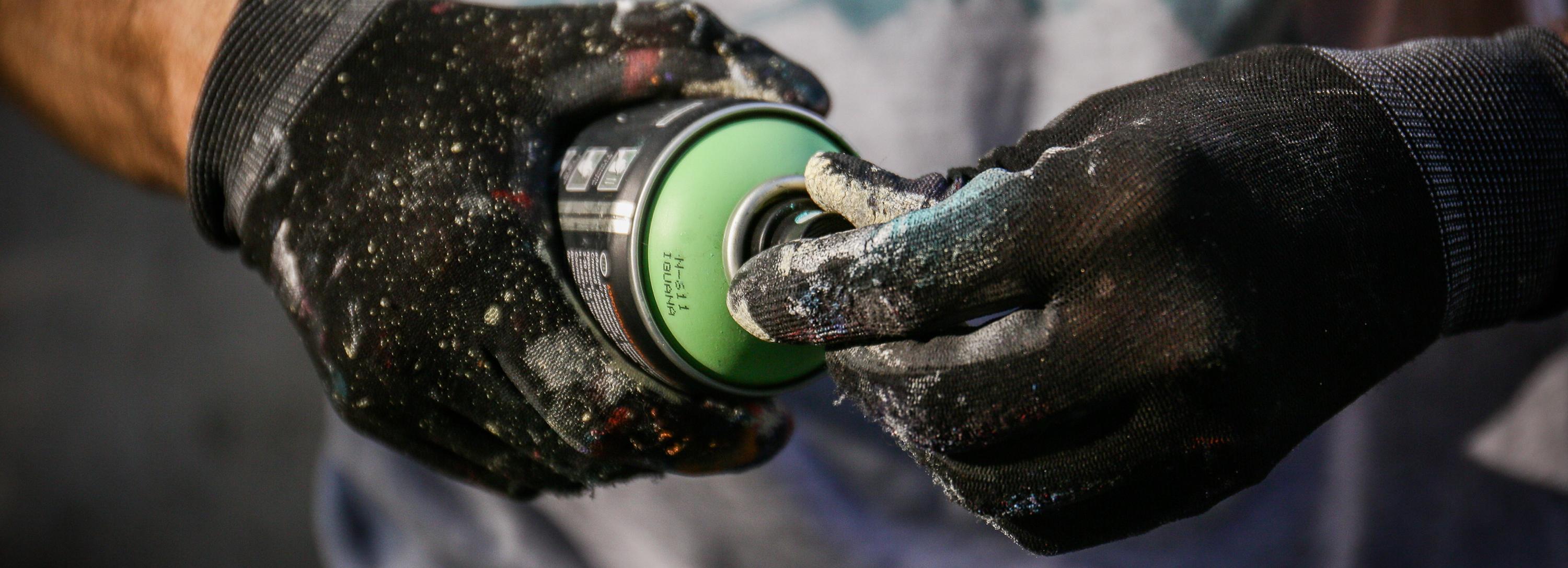 Афиша выходных: лунное затмение, фестиваль бега и современное искусство