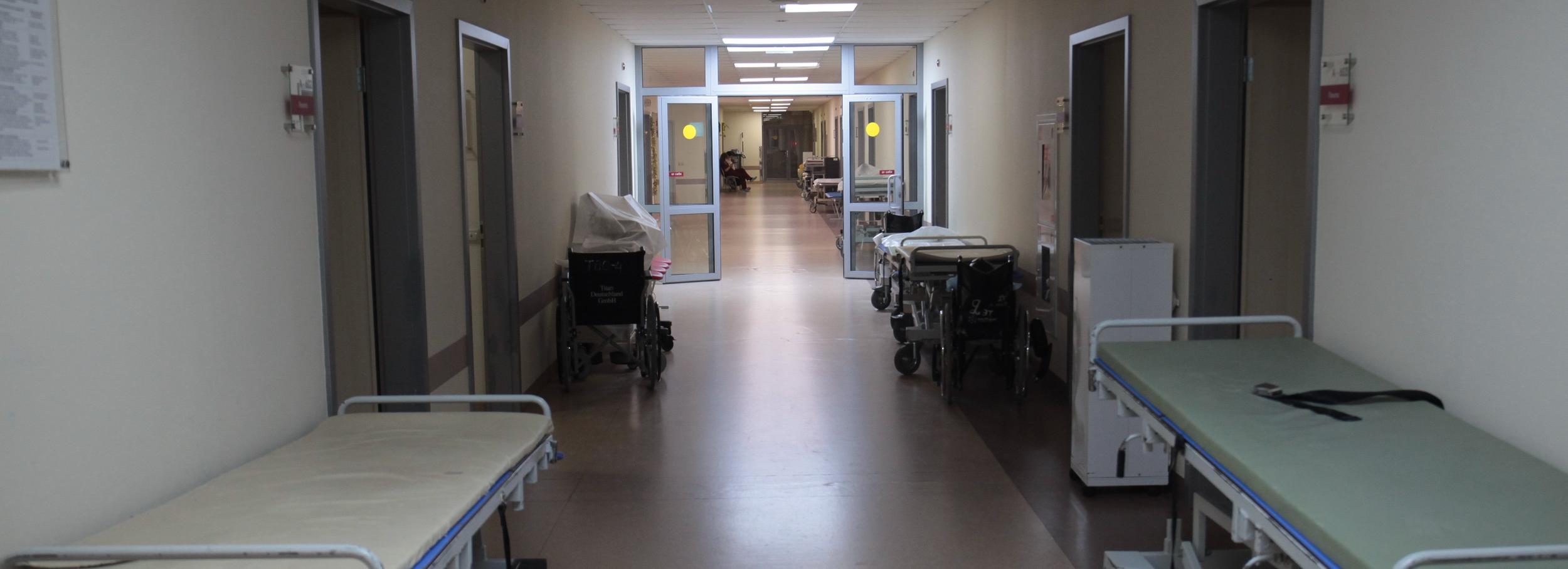 Пациентка НИИТО стала выше на 6 см после операции на позвоночнике